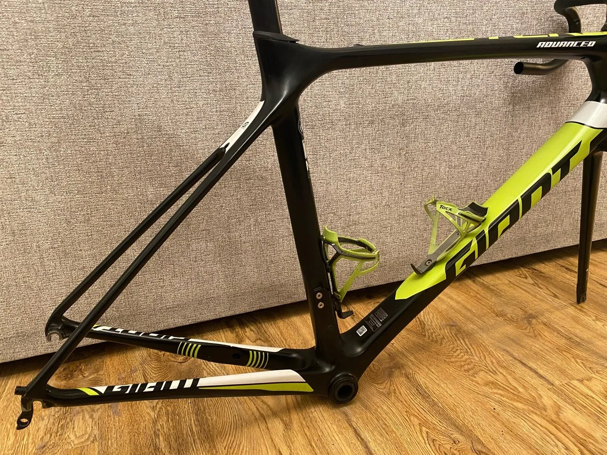 Giant TCR Advanced 1 Carbon Frameset - Image 4