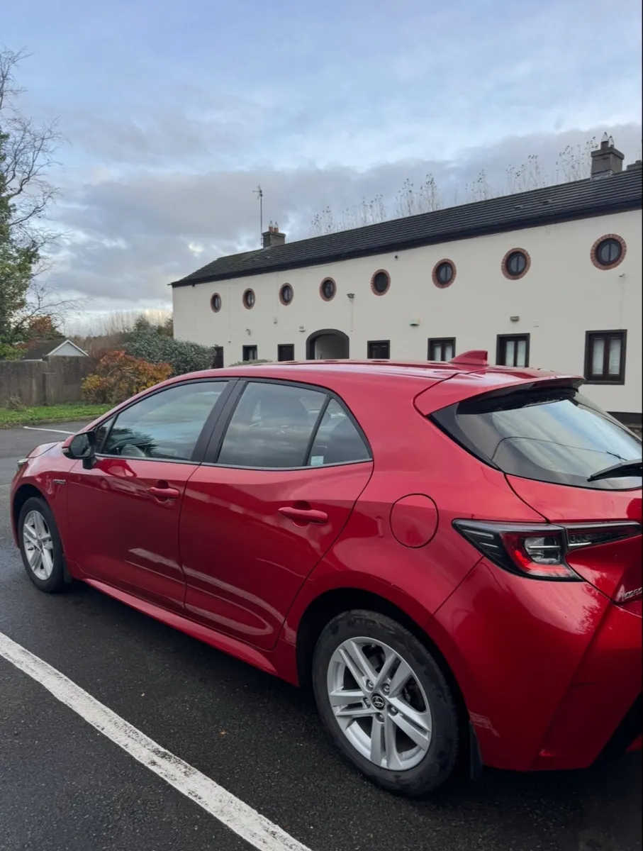 Toyota Corolla Hybrid Luna 212 – Full Toyota Servi - Image 3