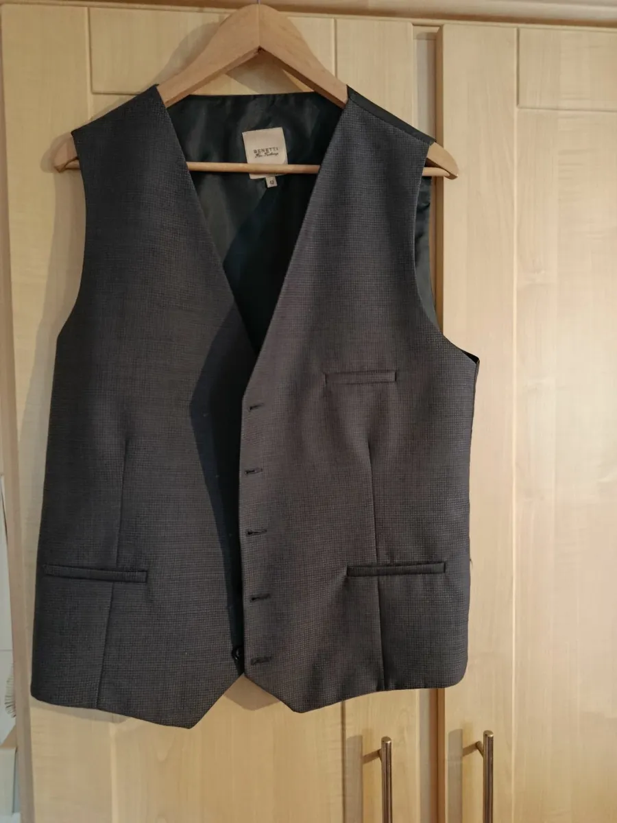 Benetti 3 Part siute new product - Image 3