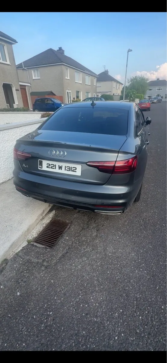 Audi A4 S-tronic S-line TDI 163 HP - Image 2