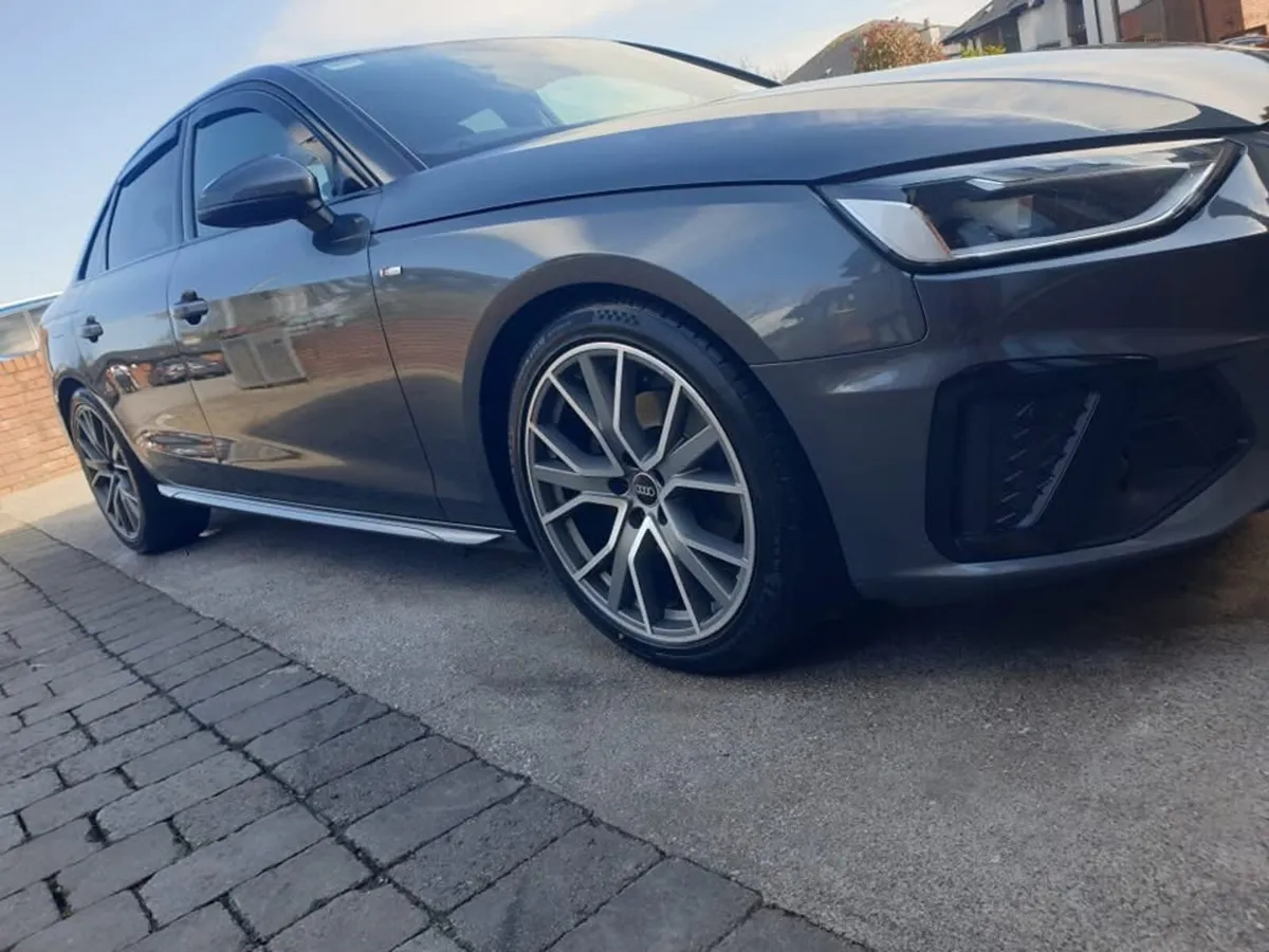 Audi A4 S-tronic S-line TDI 163 HP - Image 3