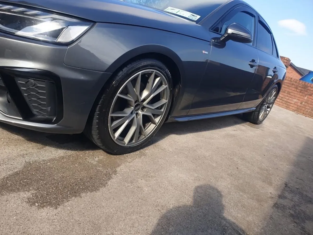 Audi A4 S-tronic S-line TDI 163 HP - Image 4