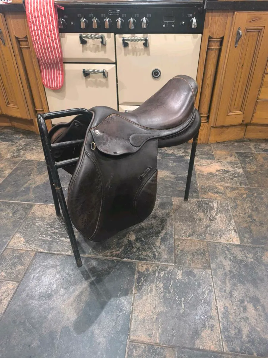 17.5 Jumping Saddle - Image 2