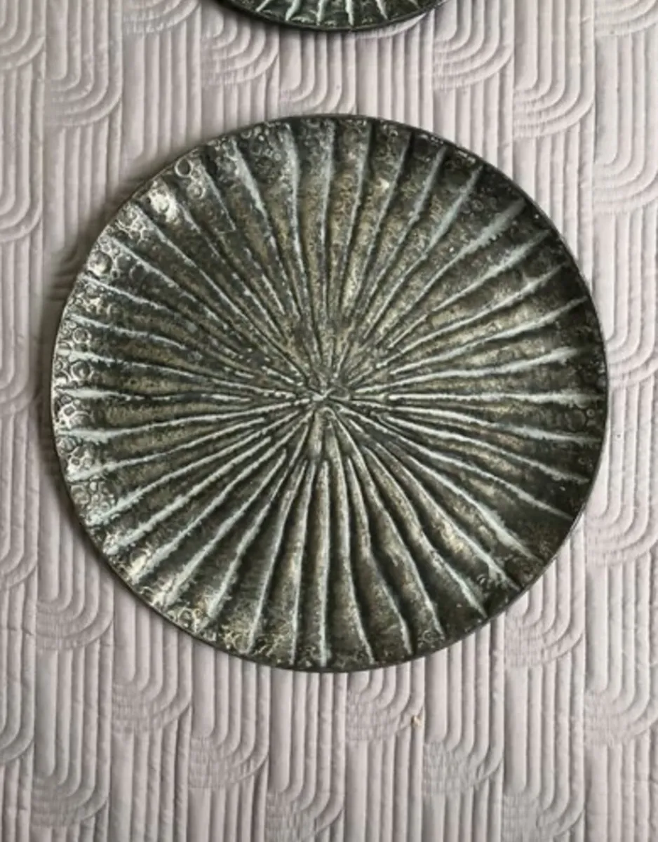 Decorative plates - Antique silver look - Image 1