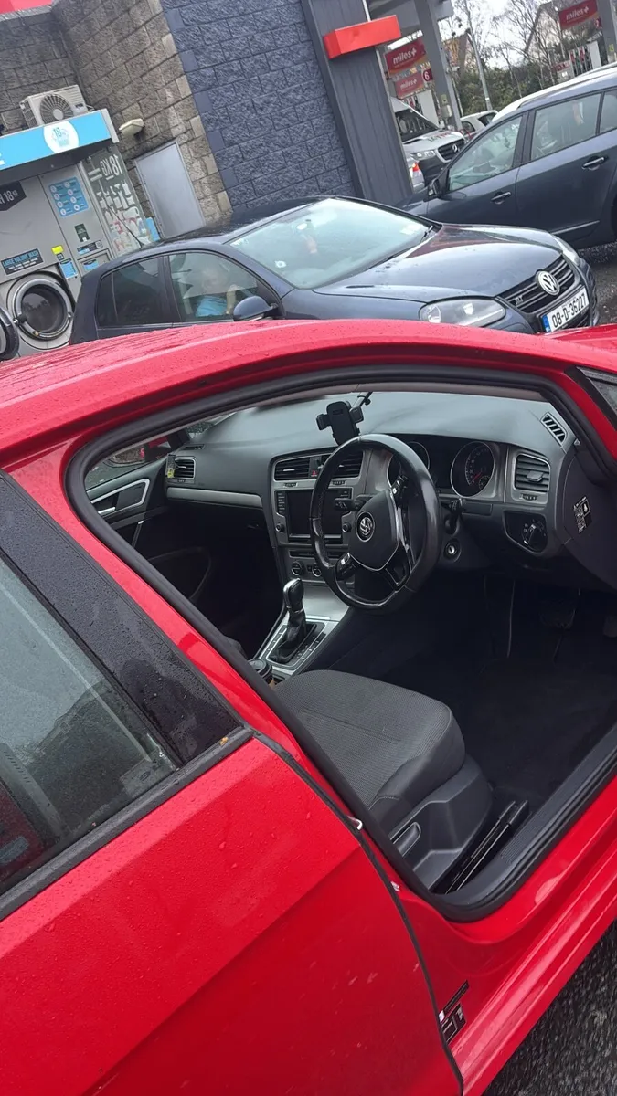 Volkswagen Golf 2014 - Image 1