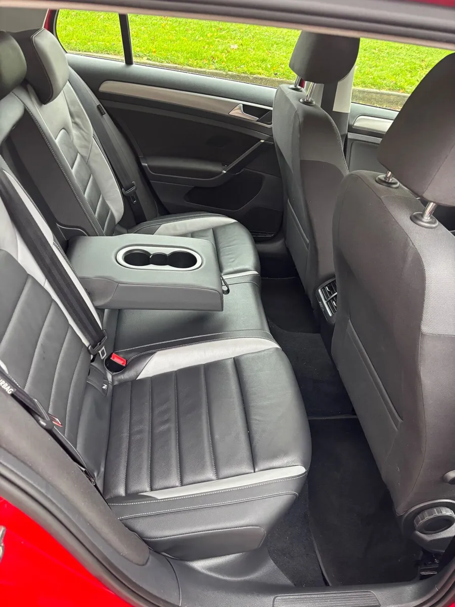 Volkswagen Golf 2014 - Image 2