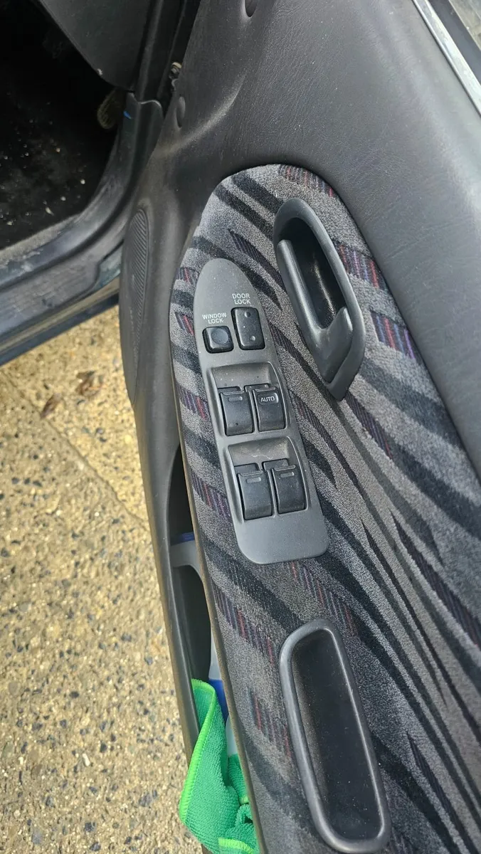 Toyota Corolla 1995 - Image 2