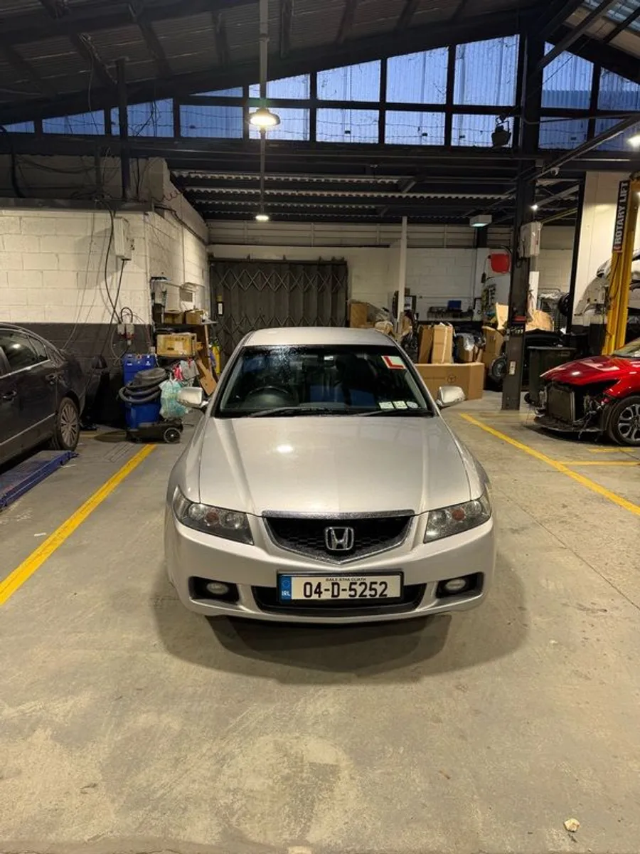 2004 Honda Accord - Image 2