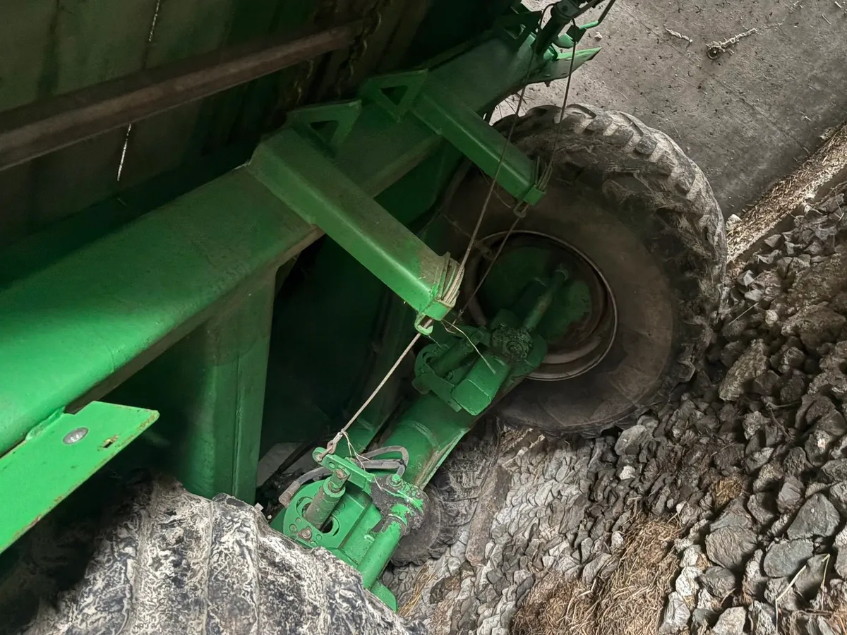 Malone silage wagon - Image 4