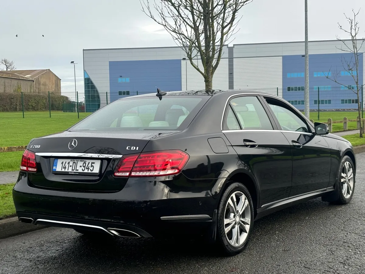 Mercedes-Benz E200 CDI AVANTGARDE 2014 *NEW NCT* - Image 3