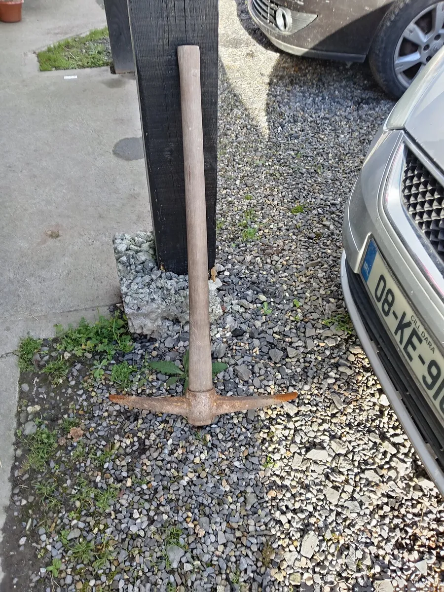 Byrne traders - Image 1