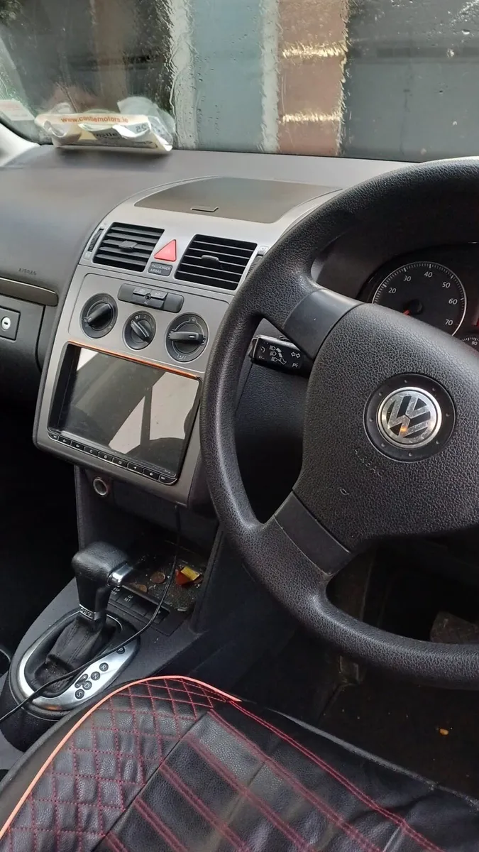 VW Touran Automatic 2008 - Image 2