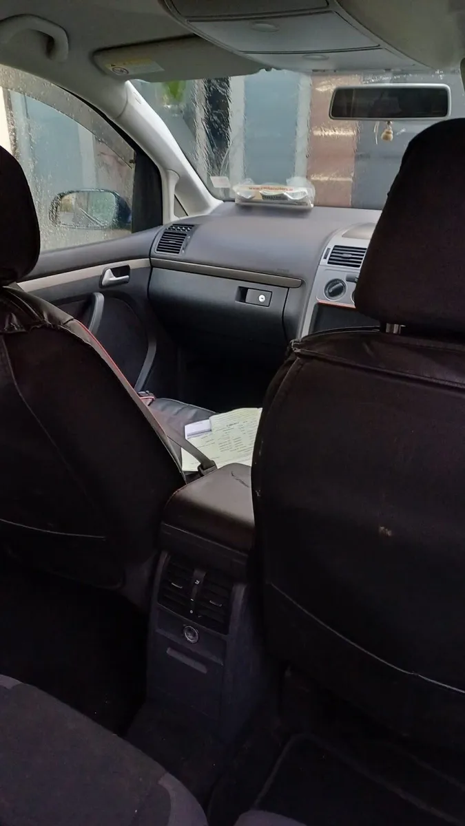 VW Touran Automatic 2008 - Image 4