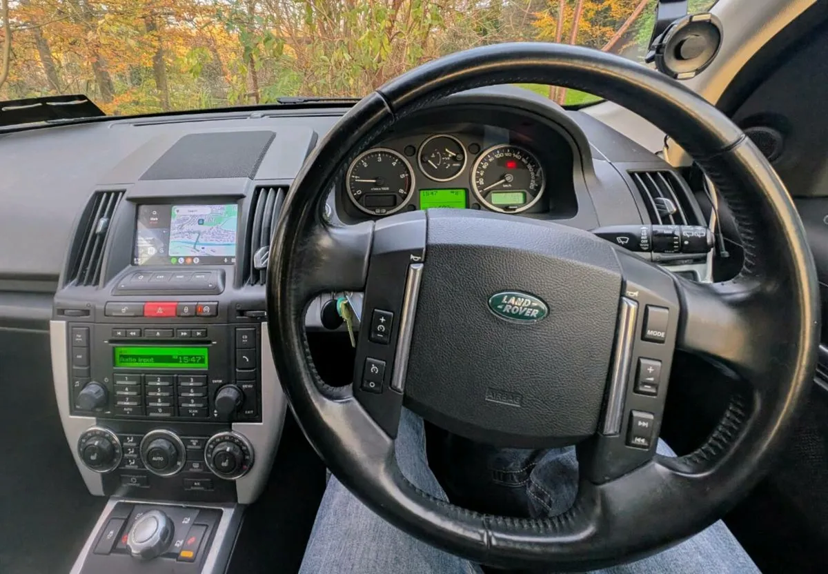 LandRover Freelander 2 TD4 S - Leather Seats - Image 2