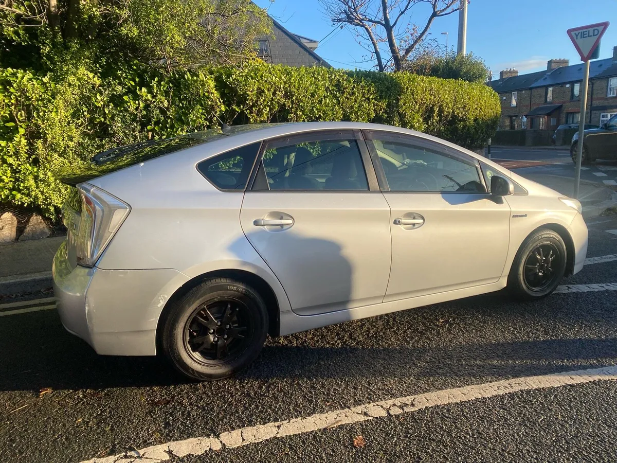 2013 Toyota Prius Long Nct, Low kms - Image 2