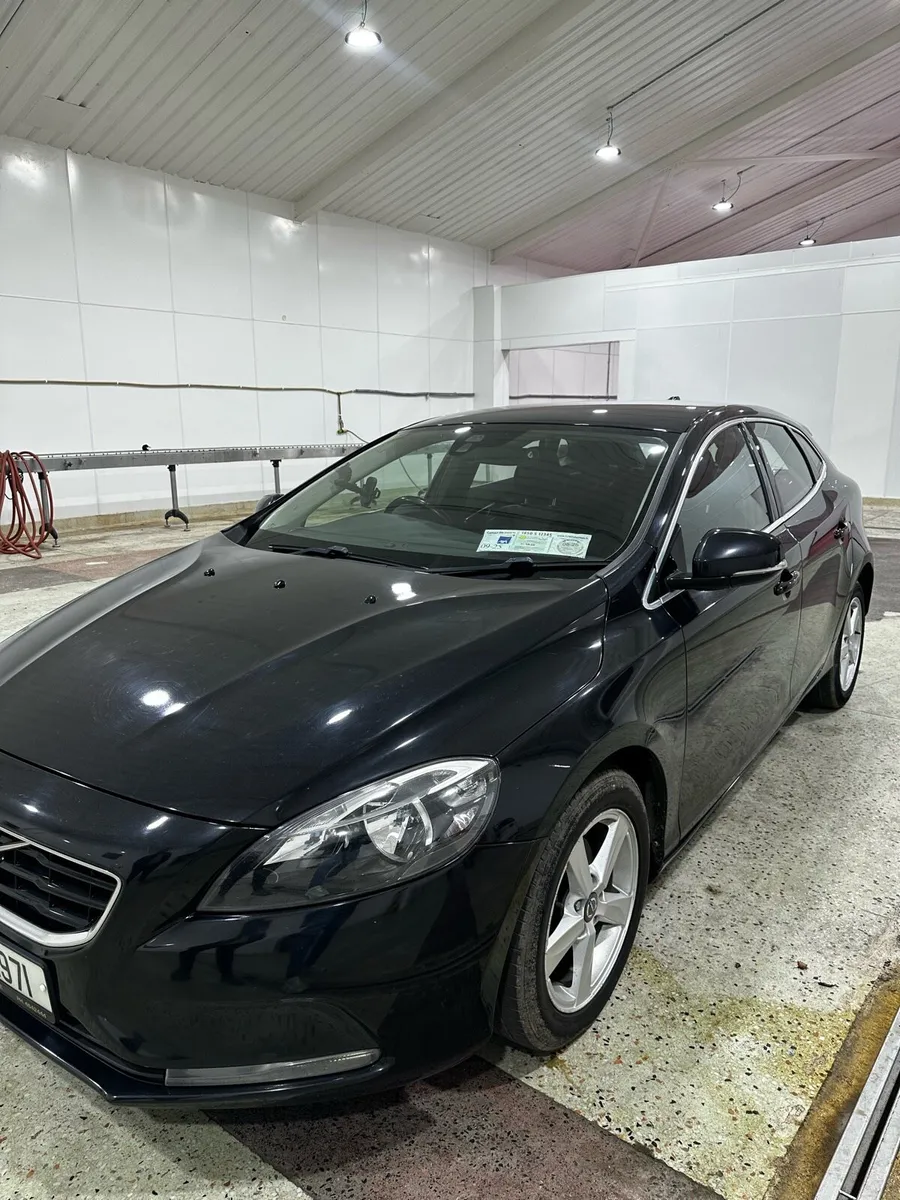Volvo V40 , Perfect Condition - Image 1