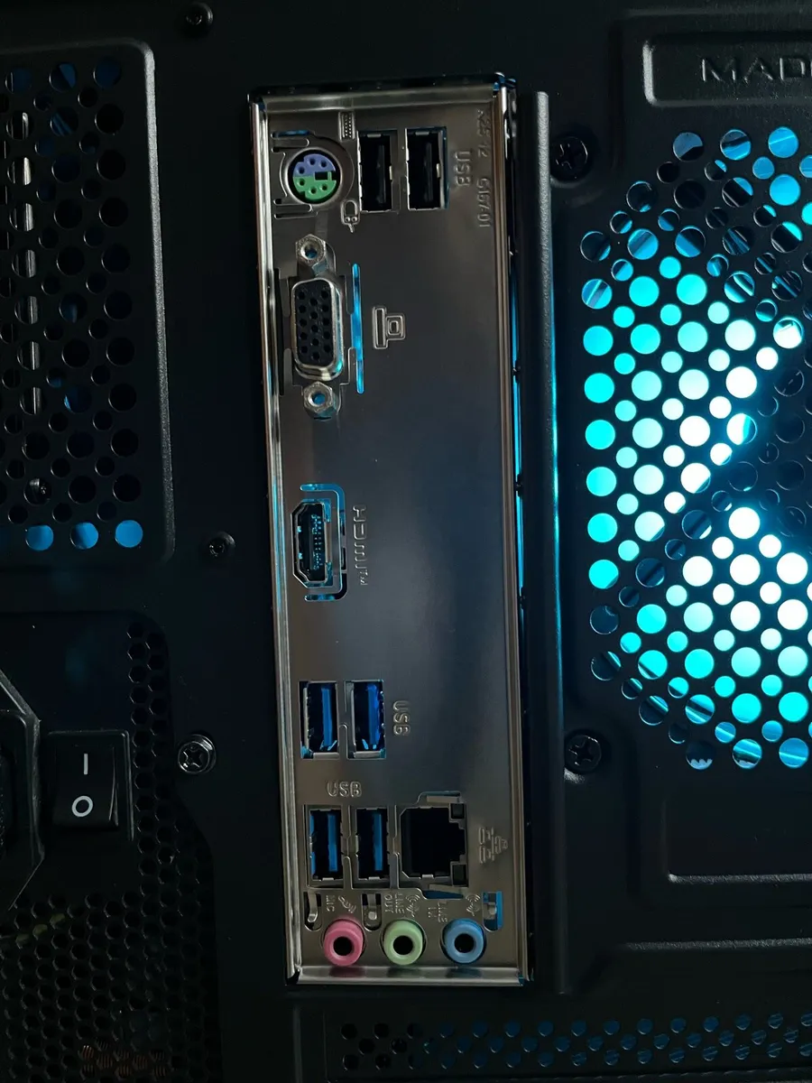 Plug & Play Gaming PC - RTX 3070, Ryzen 5, 16GB - Image 4