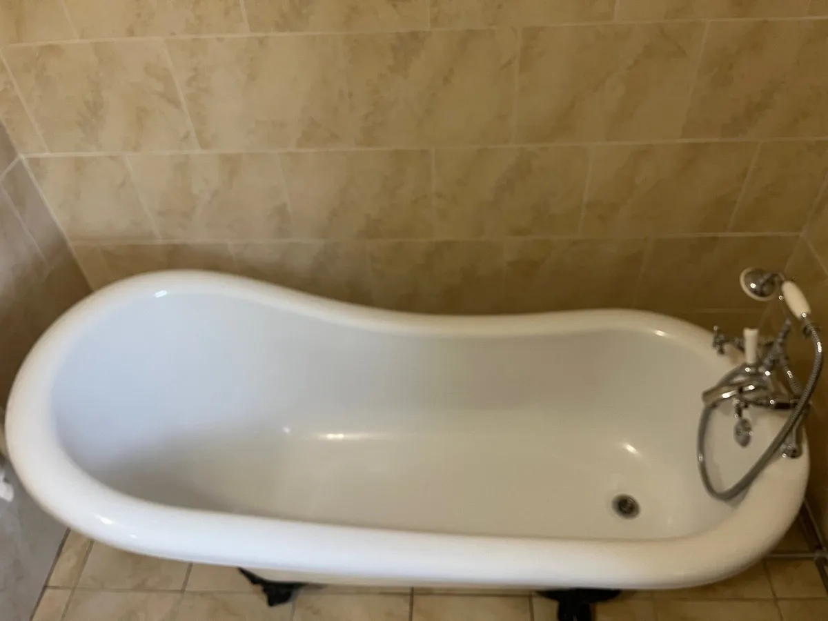Bathroom Bath - Image 2