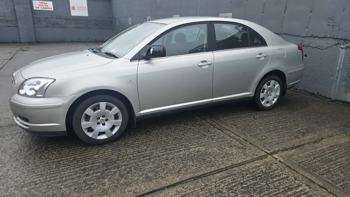 Toyota Avensis Aura 1.6 - Image 3