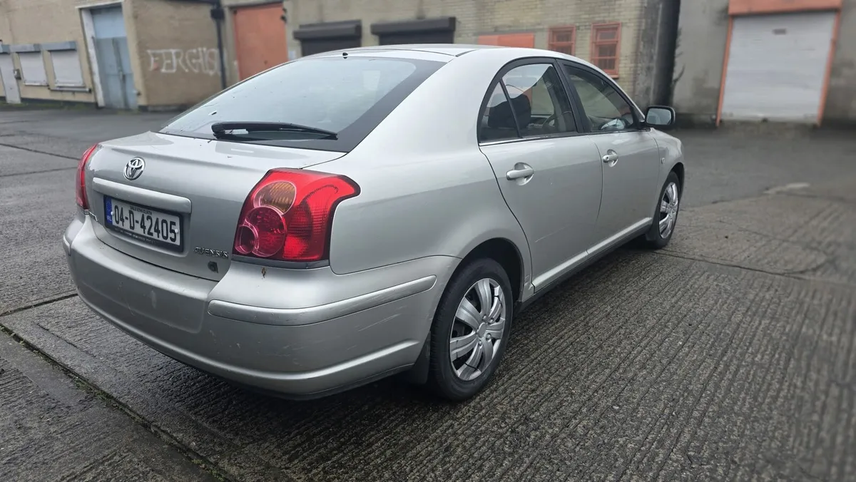 Toyota Avensis Aura 1.6 - Image 4