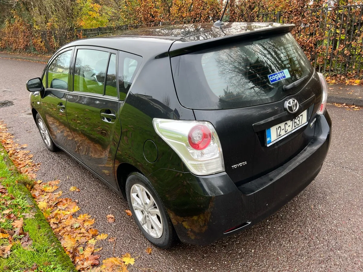 Toyota verso 2.0d4d - Image 2
