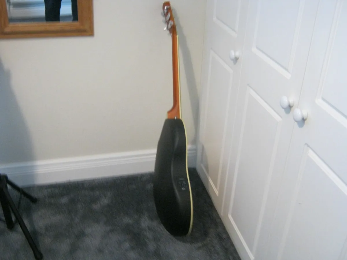 Electro/Acoustic Guitar - Image 3