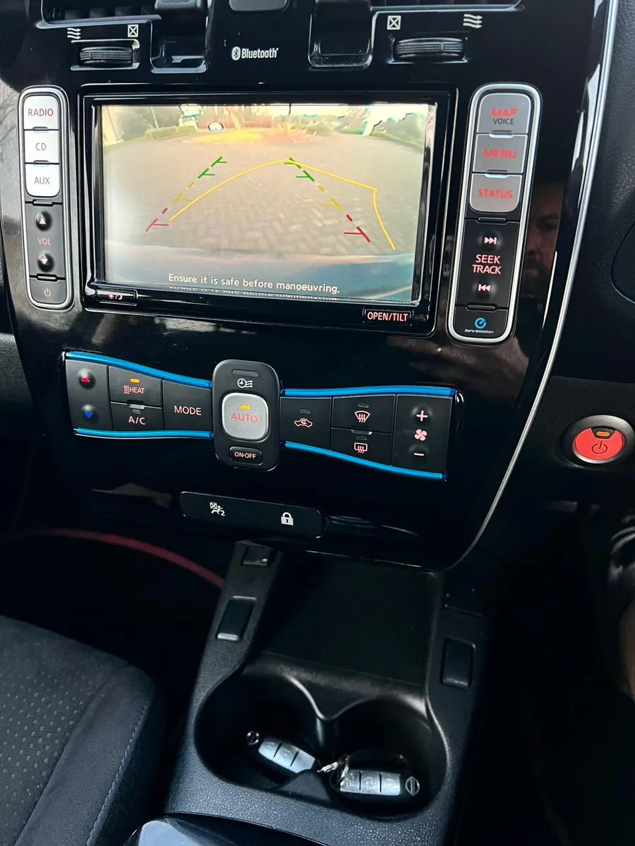 Nissan Leaf 2017 new nct 7/27 tax 2/26 - Image 4