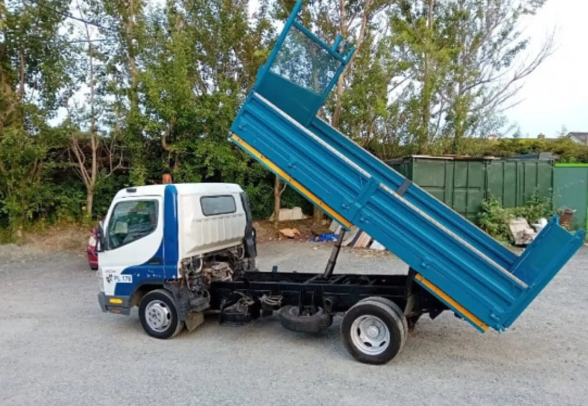 Mitsubishi Canter Fuso tipper 3.5t - Image 4
