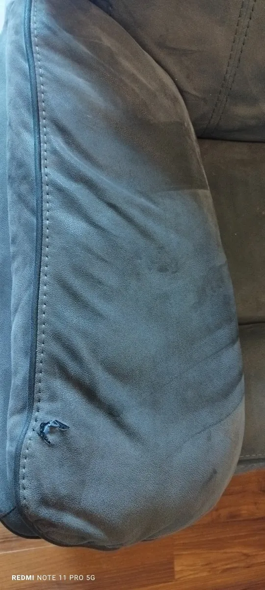 Two seater recliner - Image 4