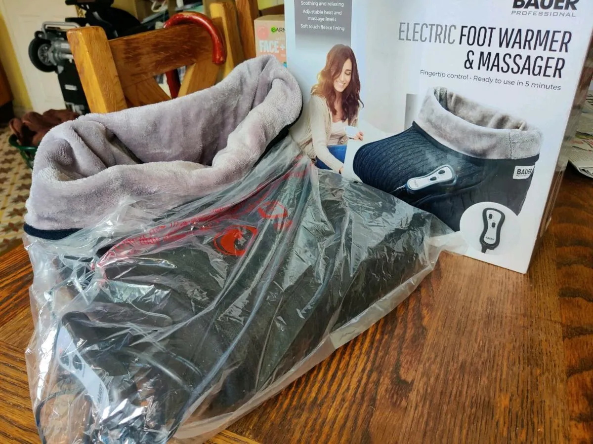 ELECTRIC FOOT WARMER & MESSAGER, Still in Box ! - Image 1