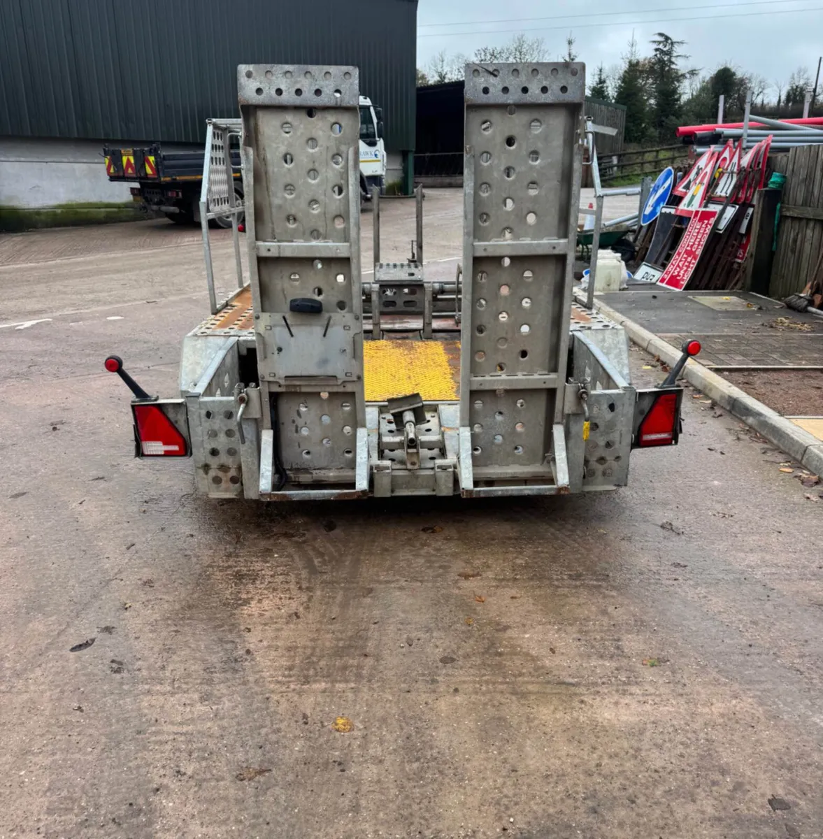 Indespension Utility Trailer - Image 3