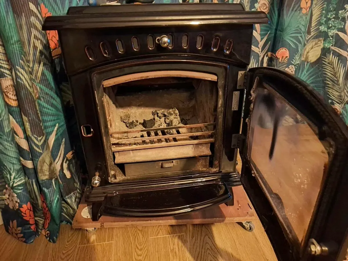 Stove - Image 2