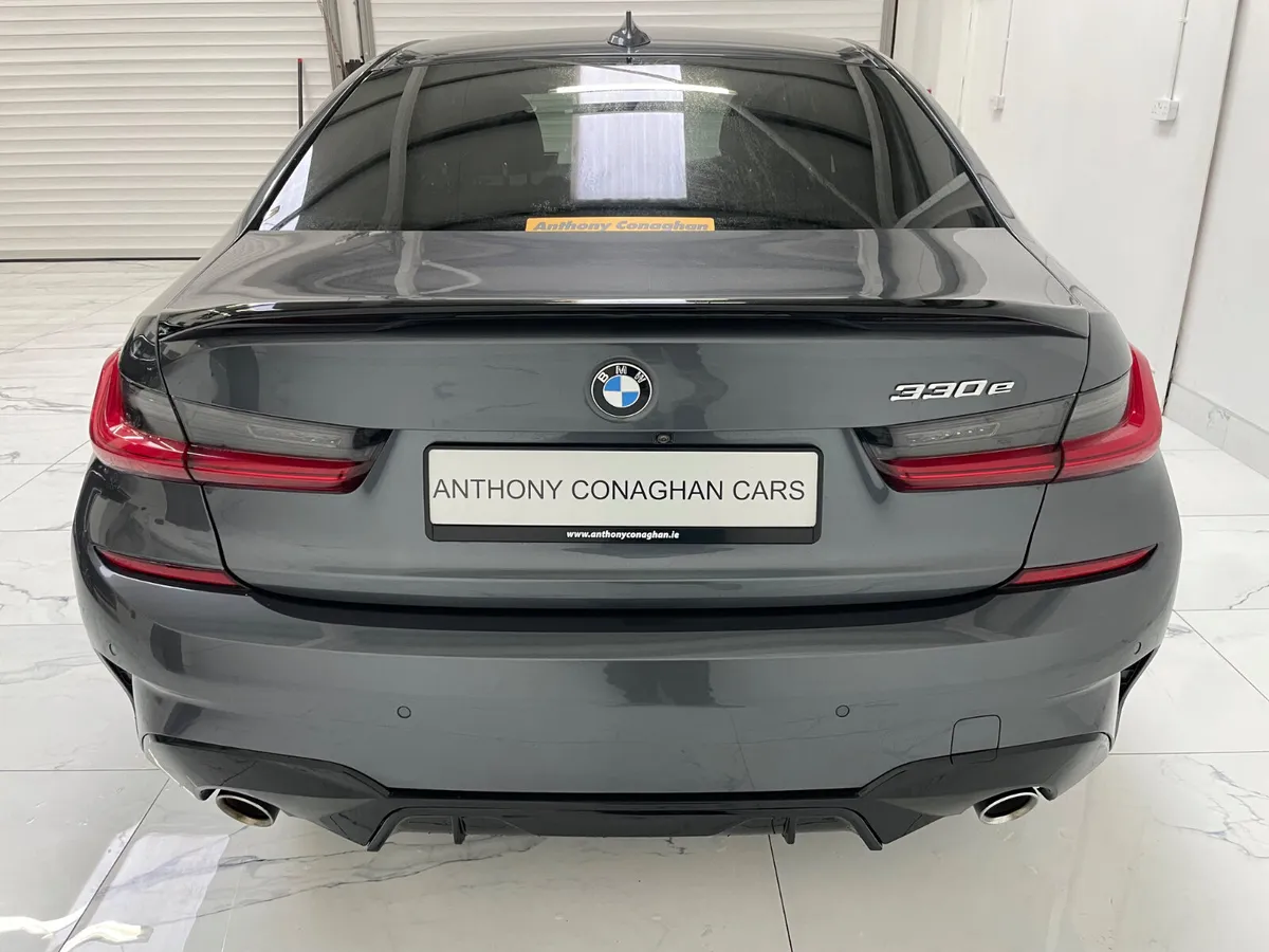 BMW 3-Series 2021 330e MSPORT - Image 4