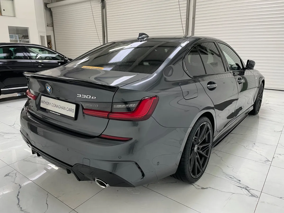BMW 3-Series 2021 330e MSPORT - Image 3