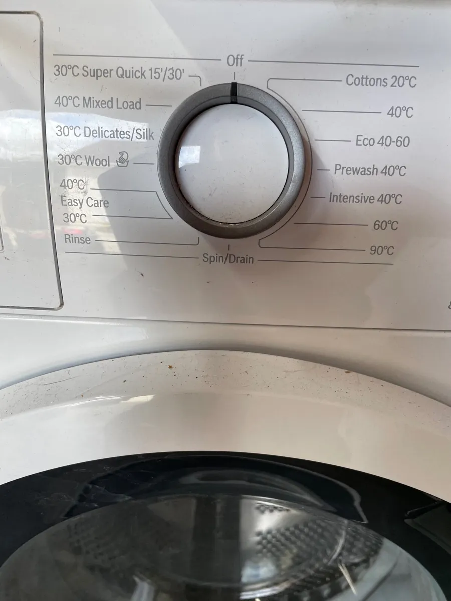 Washing machine - Image 1