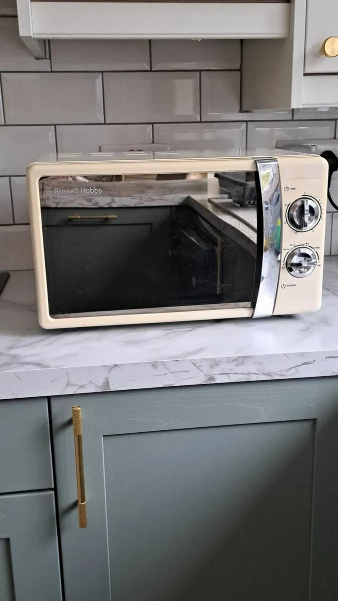 Microwave - Image 1