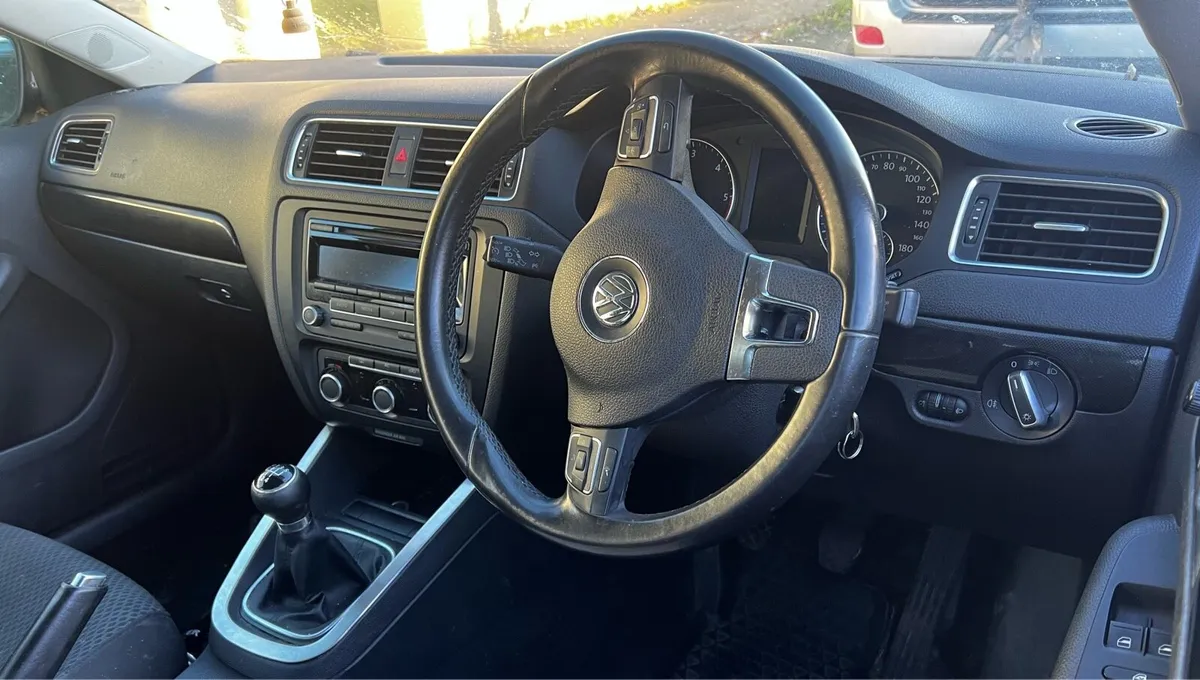 (injector Gone) 1.6tdi 2012 Volkswagen Jetta - Image 3
