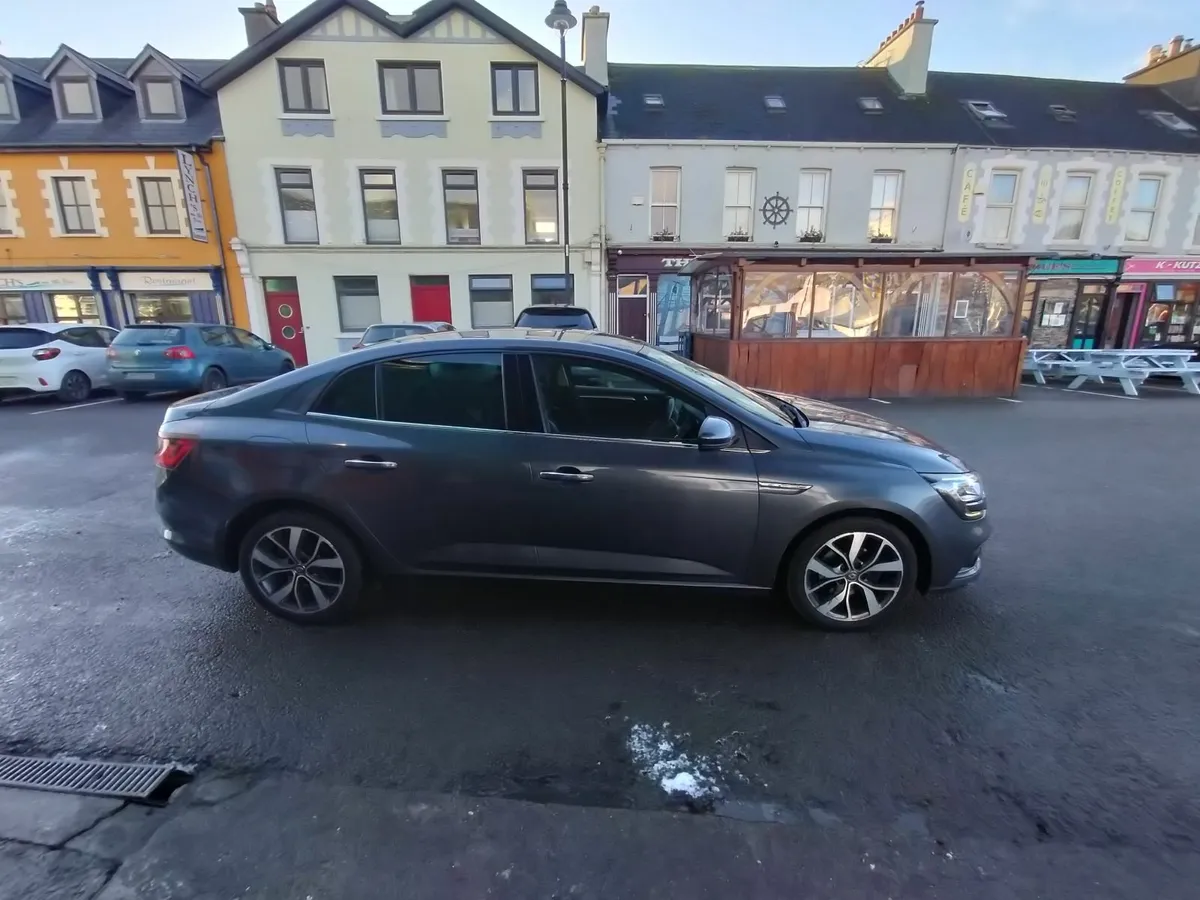 Renault Megane 2018 - Image 1