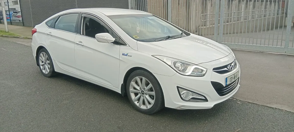 2013 hyundai i40 - Image 2