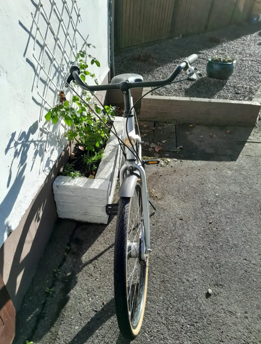 Classic Aluminium City Bike – 26″ VanMoof - Image 2