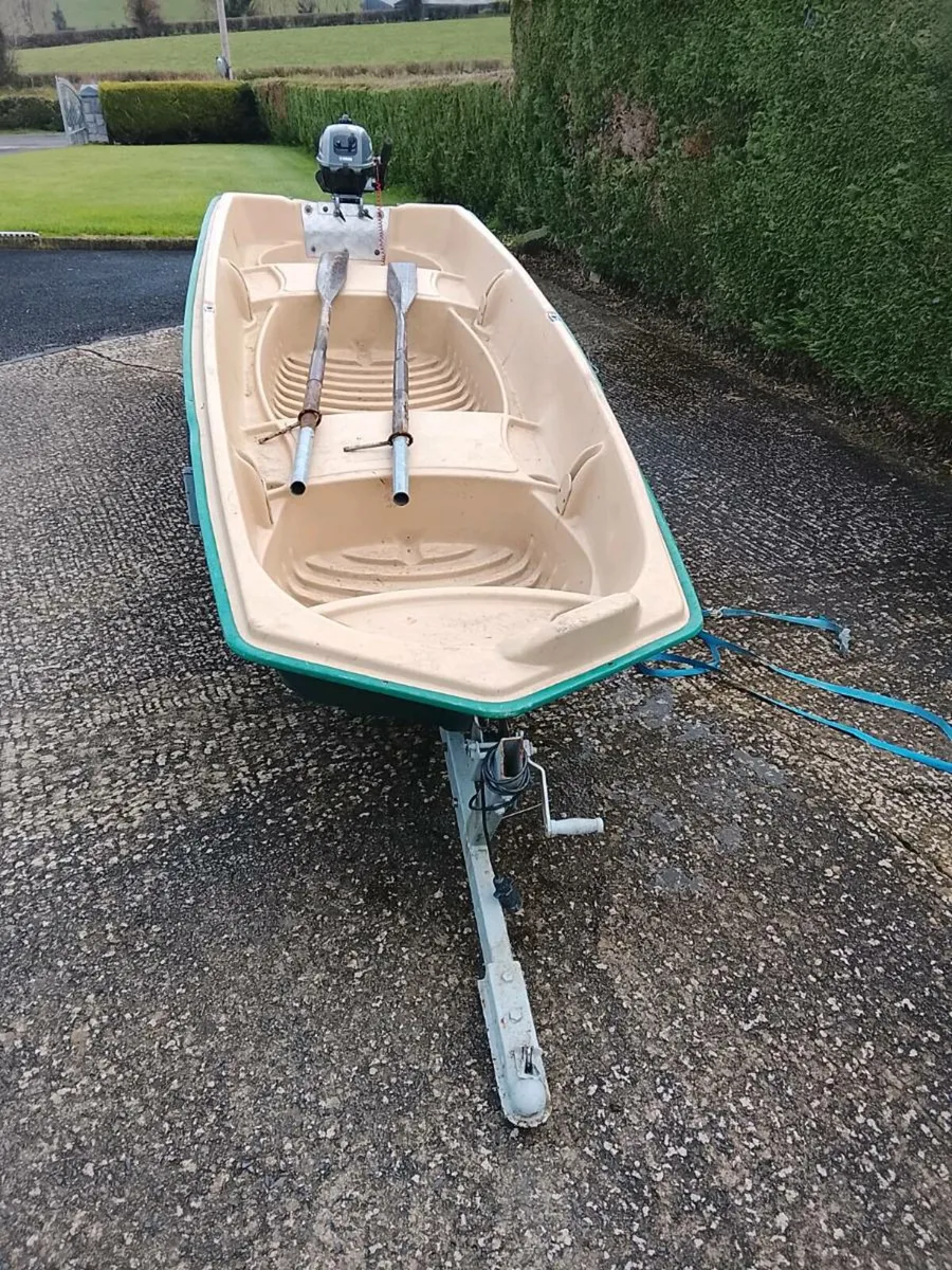 Fishing boat - Image 1