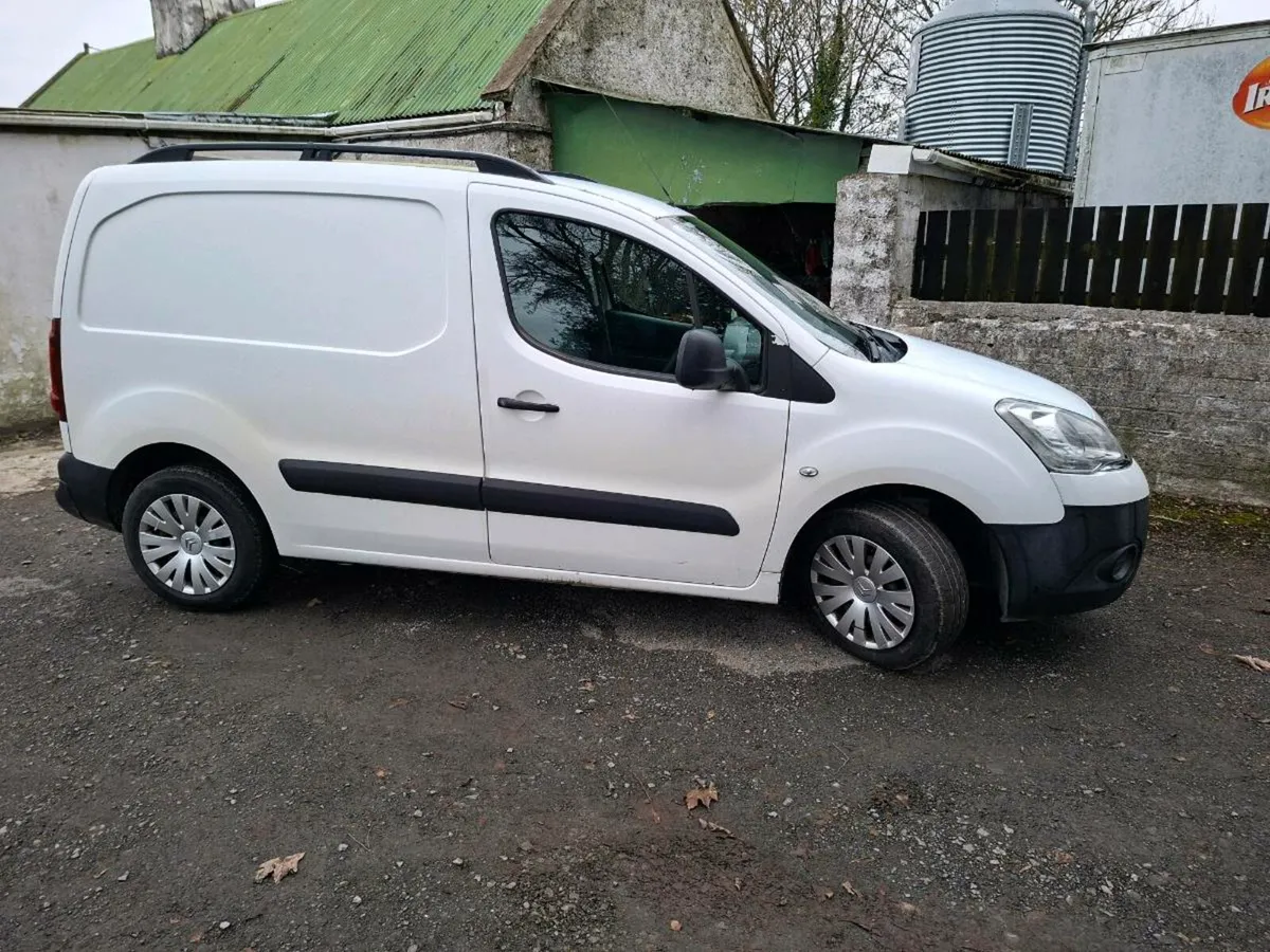 3 Seater Berlingo - Image 1