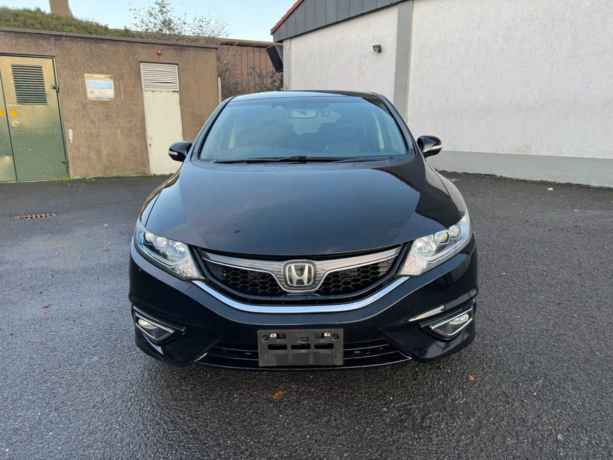 Honda Jade 1.5 Hybrid 6 Seats - Image 3