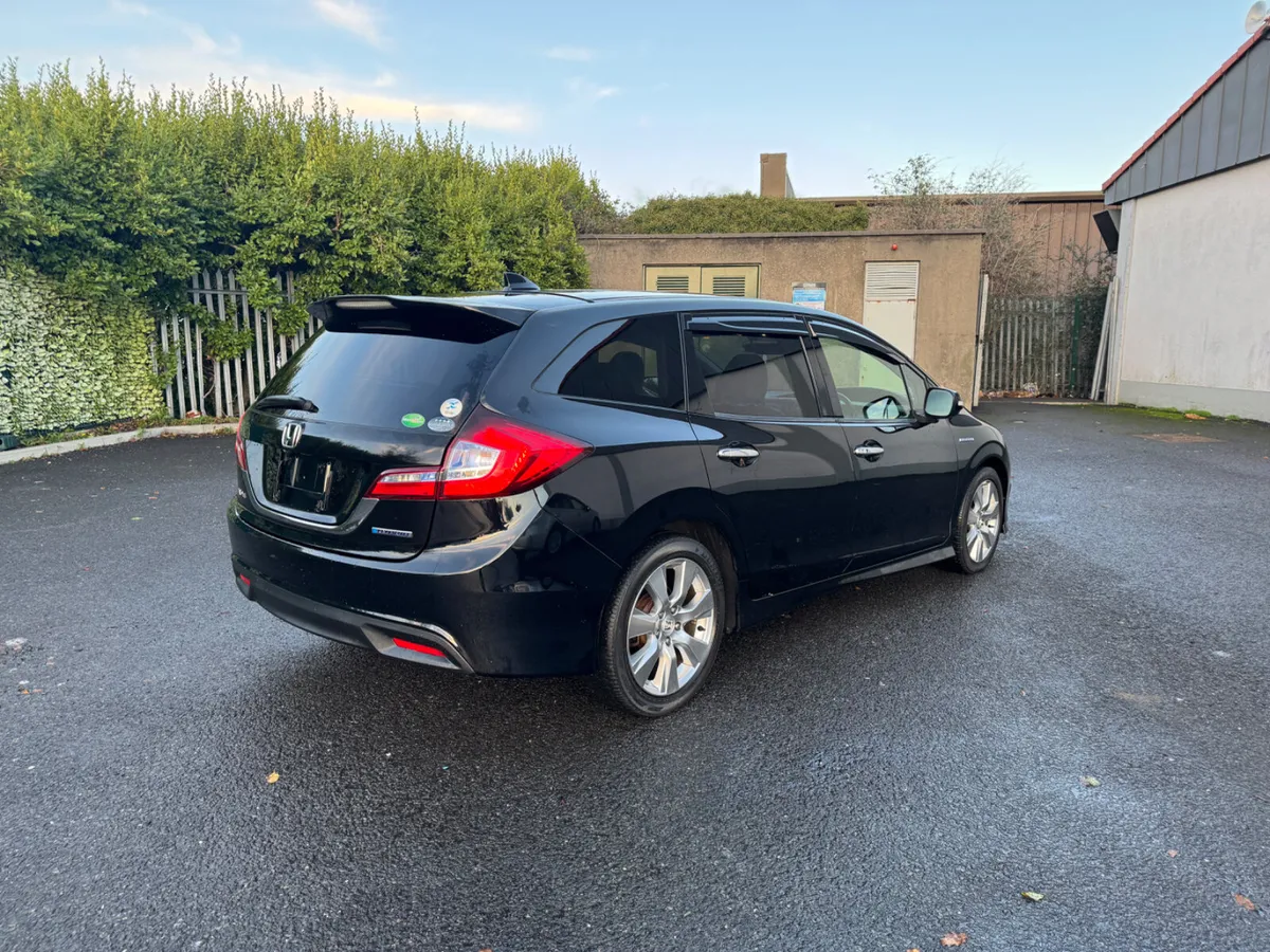 Honda Jade 1.5 Hybrid 6 Seats - Image 4