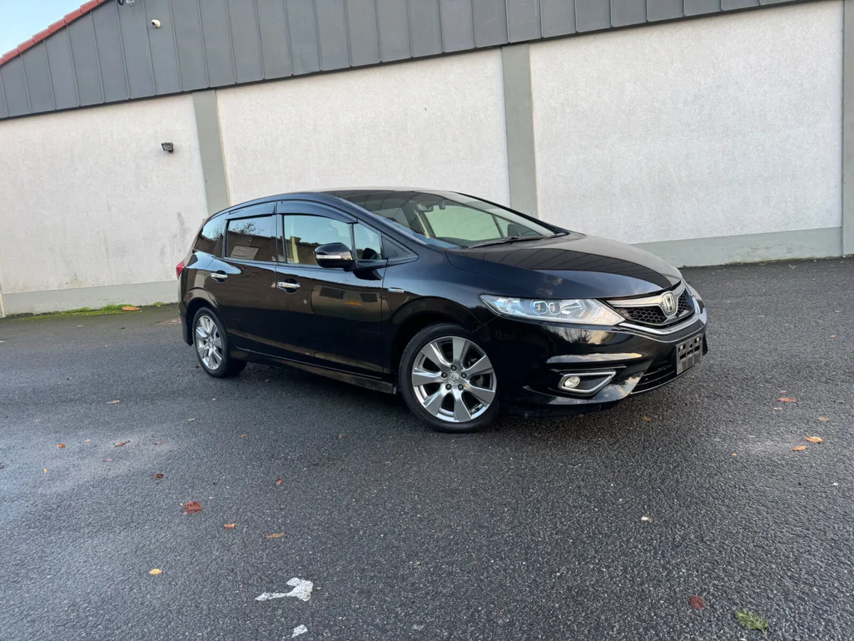 Honda Jade 1.5 Hybrid 6 Seats - Image 2