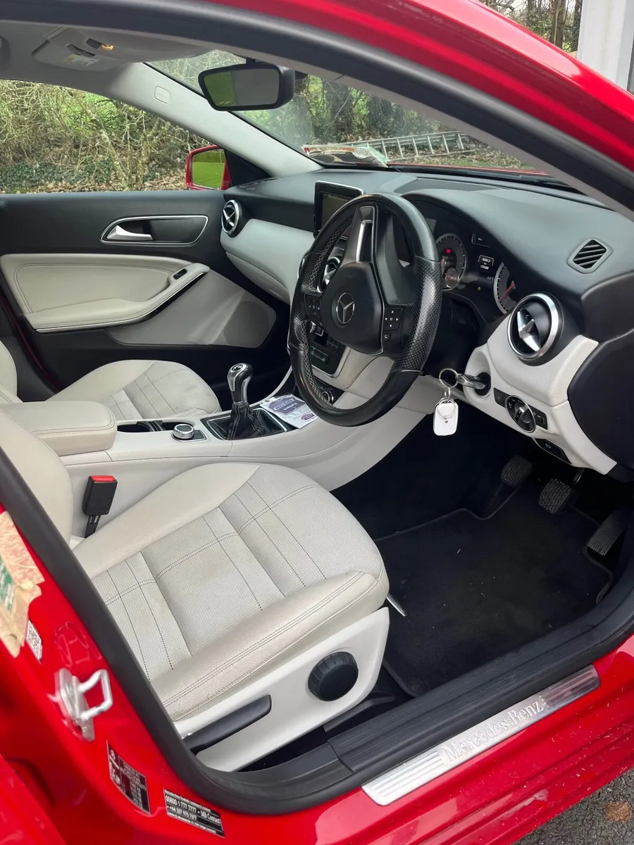 Mercedes-Benz A-Class 2015 - Image 3