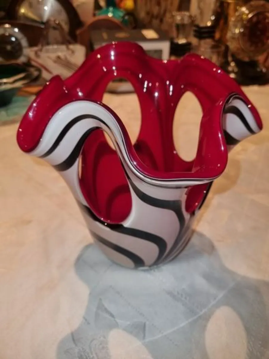 Newgrange Living Red Zebra Vase - Image 2