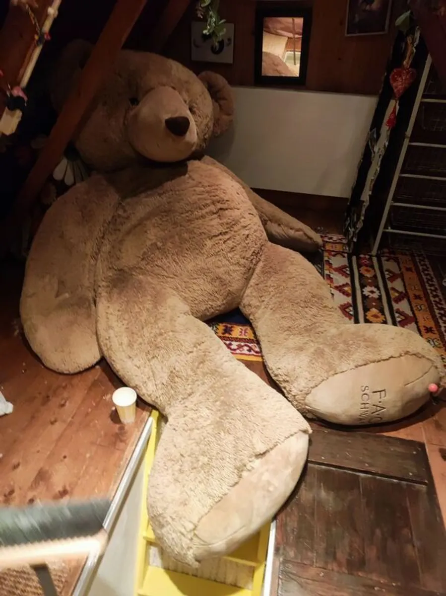 FAO Schwartz GIANT teddy - Image 2