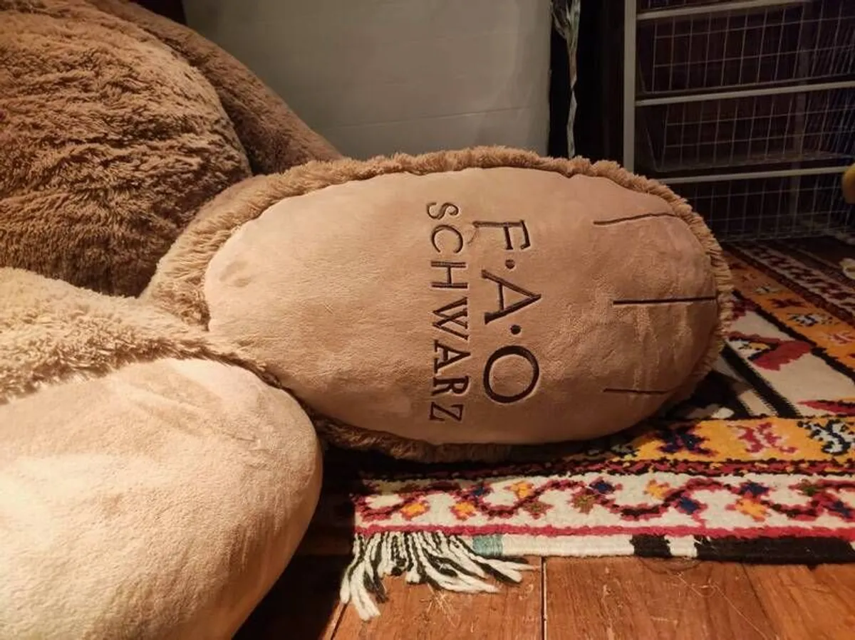 FAO Schwartz GIANT teddy - Image 3