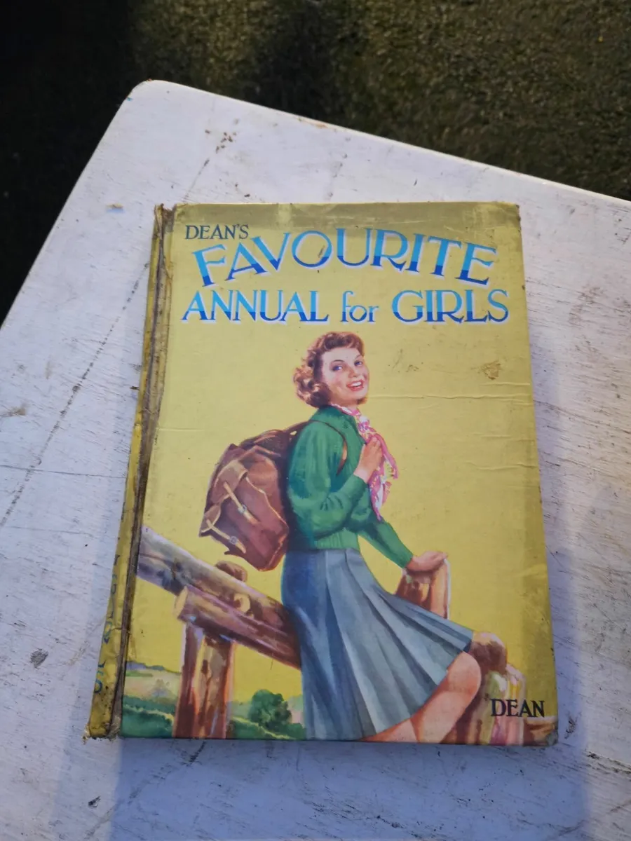Book Favourite Annual for Girls